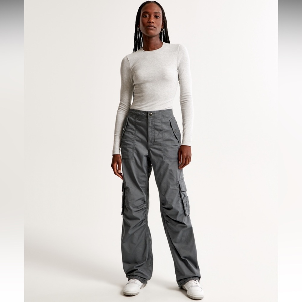 Abercrombie Women’s Baggy Cargo Pant
